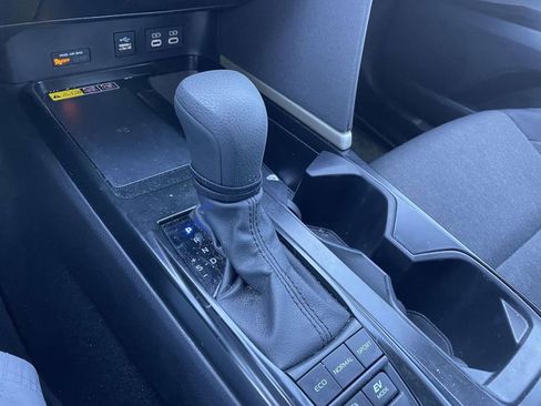 Used 2025 Toyota Camry LE image 43