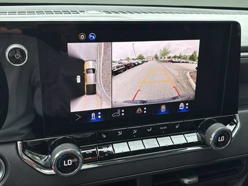 Used 2025 Chevrolet Colorado Trail Boss AWD/4WD image 26