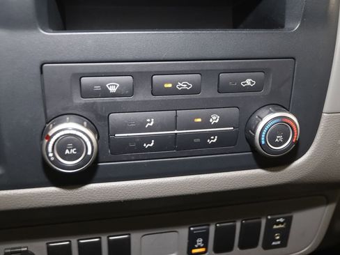 Used 2021 Nissan NV 1500 SV image 23