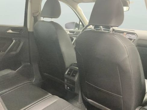 Certified 2024 Volkswagen Tiguan SE AWD/4WD image 43