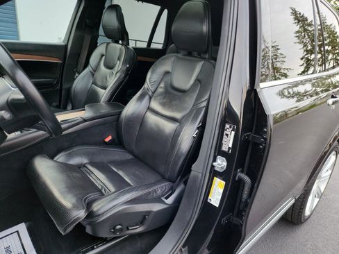 Used 2016 Volvo XC90 T6 Inscription w/ Vision Package image 7