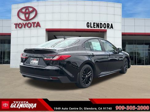 New 2026 Toyota Camry SE FWD image 11