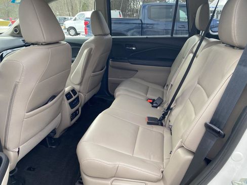 Used 2017 Honda Pilot Touring image 13