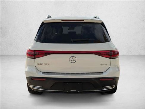 Used 2023 Mercedes-Benz EQB 300 4MATIC image 6