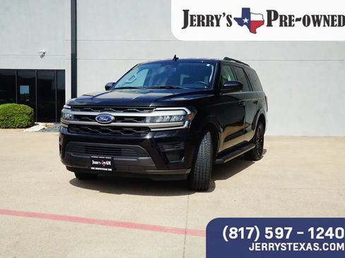 Used 2024 Ford Expedition XLT RWD image 1
