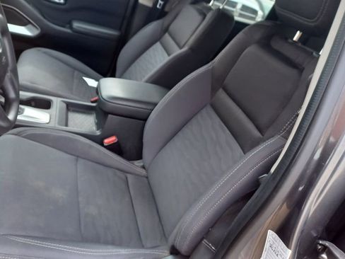 Used 2022 Nissan Frontier SV image 6