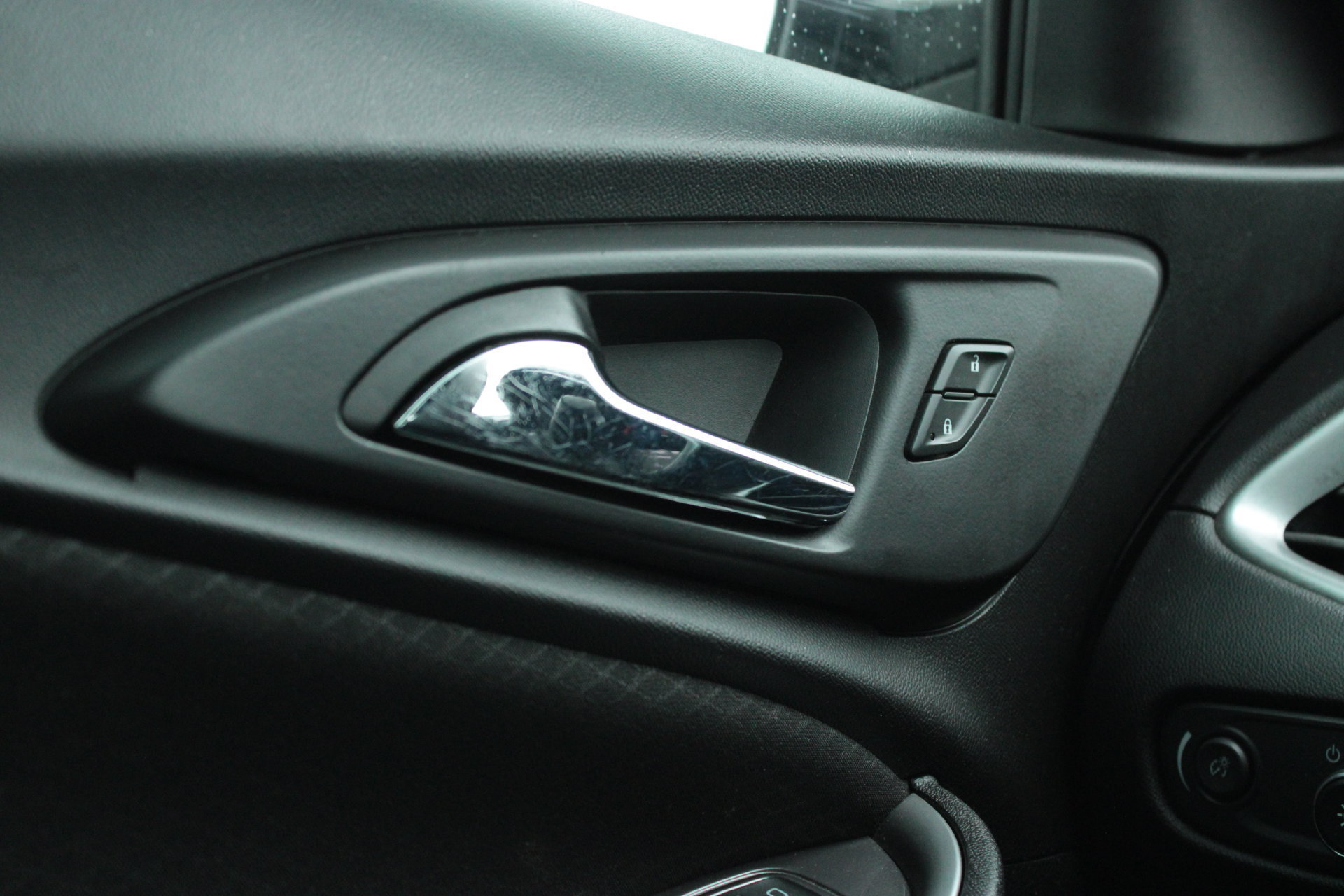 Used 2021 Chevrolet Malibu LS FWD image 23