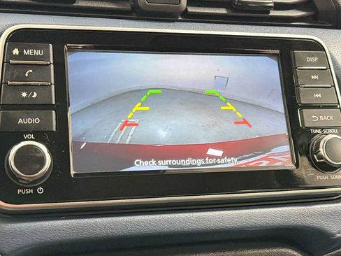 Used 2025 Nissan Versa SV FWD image 19