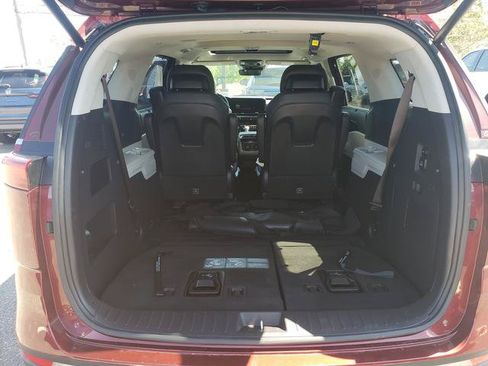 Certified 2024 Kia Carnival SX Prestige FWD image 6