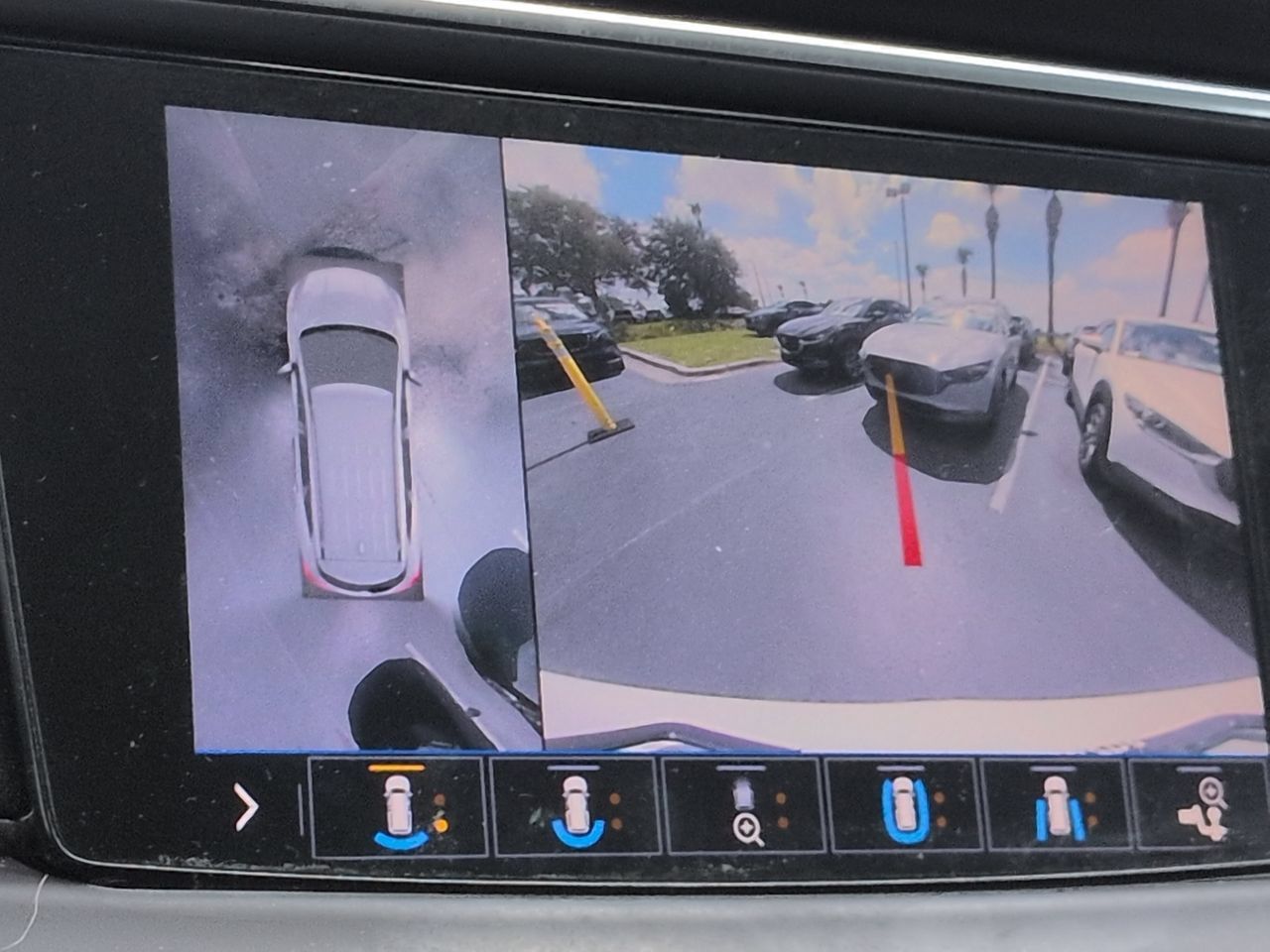Used 2020 Buick Enclave Avenir w/ Avenir Technology Package AWD/4WD image 22