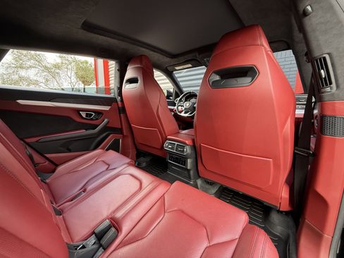 Used 2020 Lamborghini Urus image 14