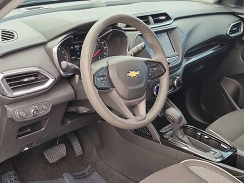 Used 2021 Chevrolet TrailBlazer LT FWD image 21