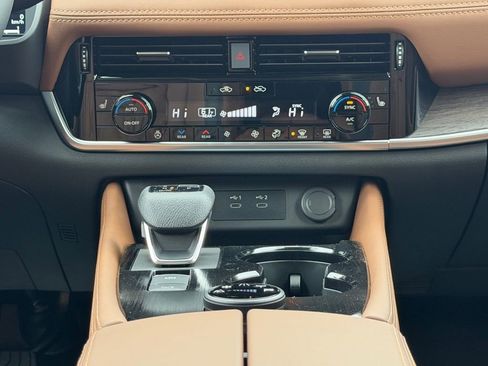 New 2026 Nissan Rogue Platinum image 23