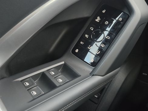 New 2025 Audi Q5 Prestige AWD/4WD image 25