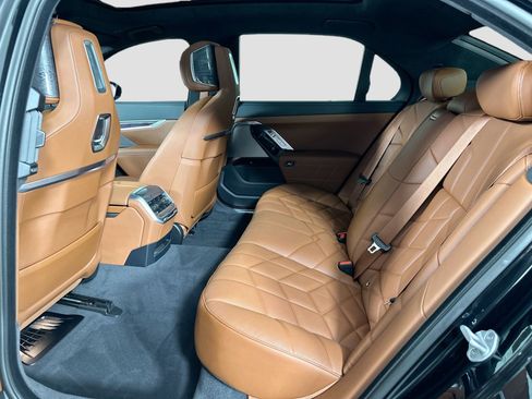 New 2025 BMW 740i xDrive w/ Executive Package image 23