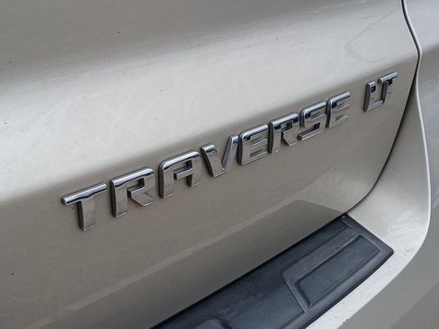 Used 2015 Chevrolet Traverse LT image 7