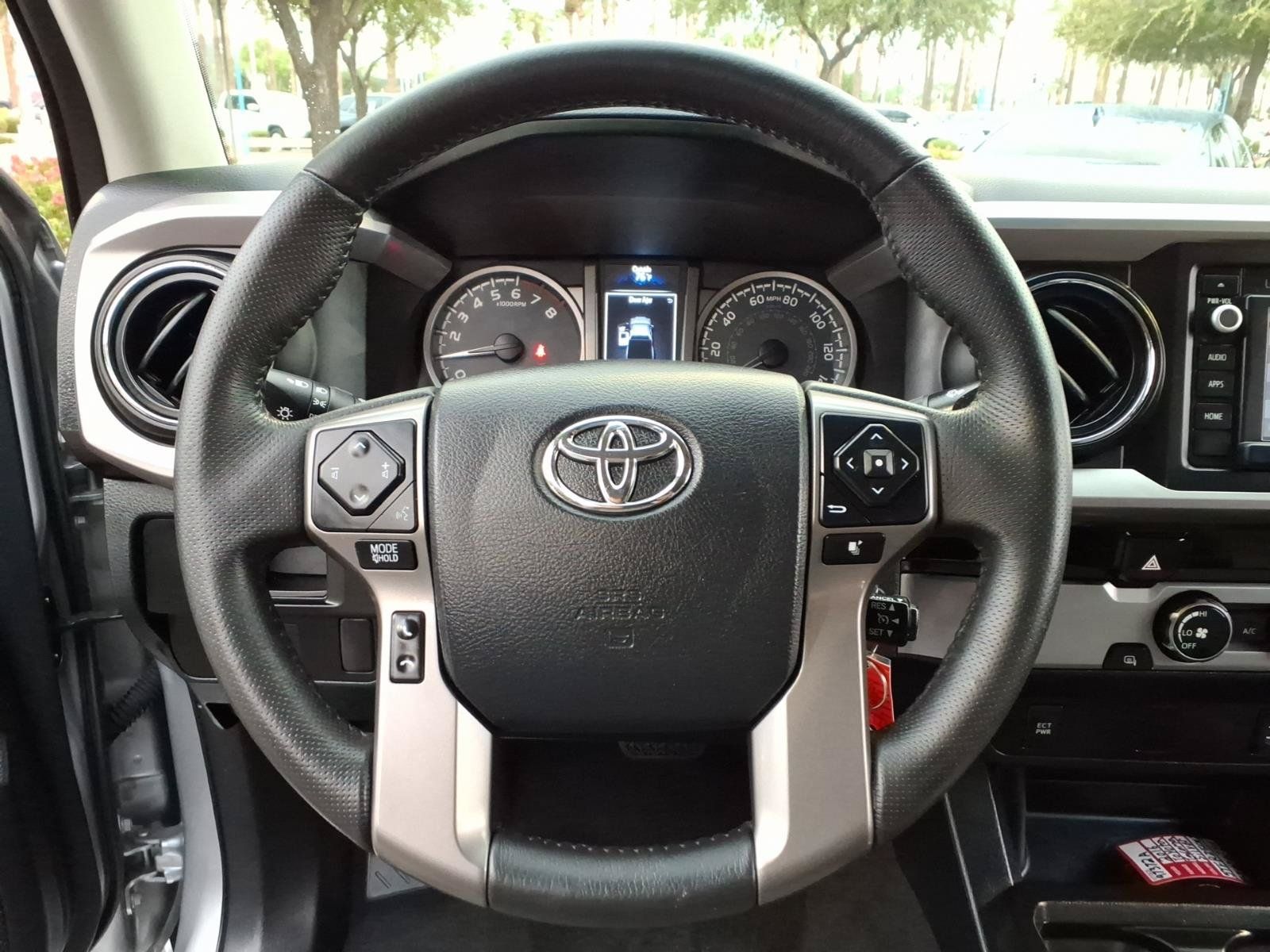 Used 2016 Toyota Tacoma SR5 w/ Towing Package RWD image 12