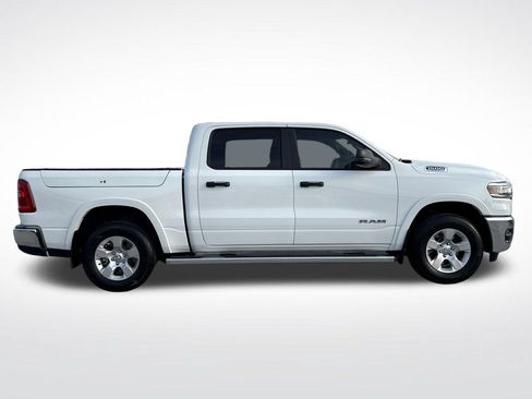 Used 2025 RAM 1500 Big Horn AWD/4WD image 8