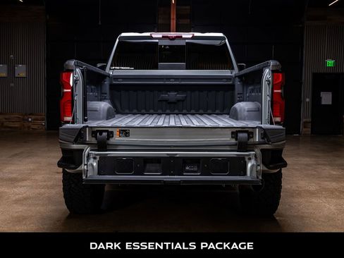 Used 2025 Chevrolet Silverado 2500 High Country w/ Technology Package image 9