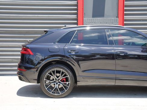 Used 2021 Audi Q8 Premium Plus w/ Premium Plus Package AWD/4WD image 2