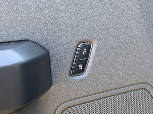 Used 2019 Ford F150 XLT w/ Equipment Group 302A Luxury image 16