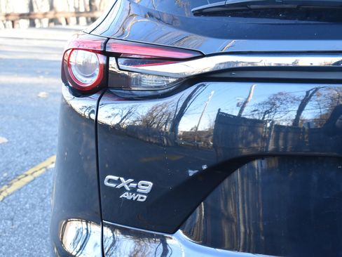 Used 2018 MAZDA CX-9 Touring w/ Touring Premium Package image 18