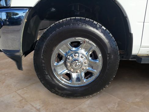 Used 2021 RAM 2500 Tradesman AWD/4WD image 28