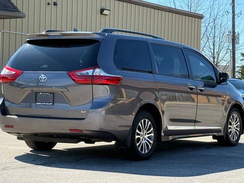 Used 2020 Toyota Sienna XLE FWD image 5