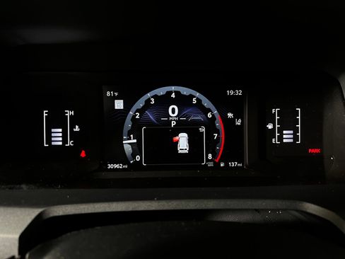 Certified 2025 Toyota 4Runner SR5 AWD/4WD image 10