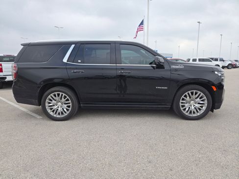 Used 2023 Chevrolet Tahoe High Country AWD/4WD image 2