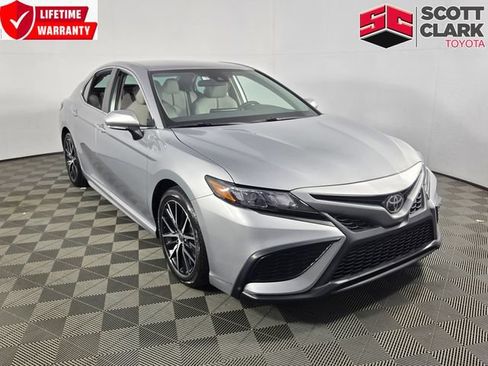 Used 2023 Toyota Camry SE AWD/4WD image 1