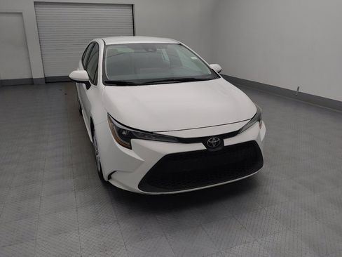 Used 2020 Toyota Corolla LE image 14