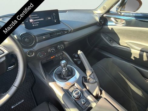 Certified 2024 MAZDA MX-5 Miata Club RWD image 30