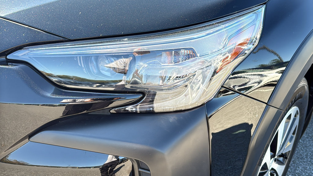 Certified 2025 Subaru Outback Premium AWD/4WD image 7