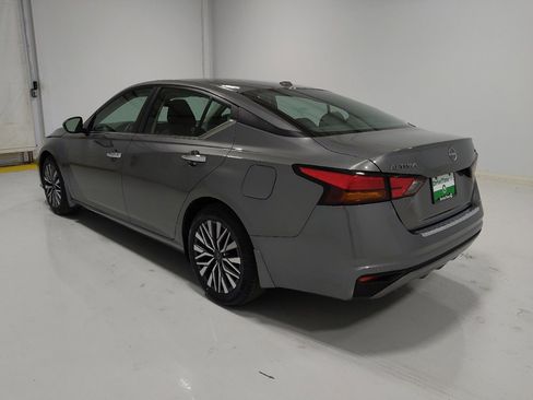Used 2023 Nissan Altima 2.5 SV image 5