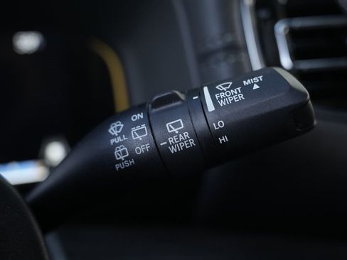 Used 2023 Jeep Wagoneer L Series II image 48