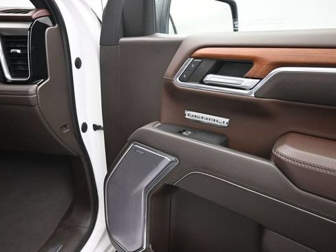 Used 2023 GMC Sierra 1500 Denali w/ Technology Package AWD/4WD image 30