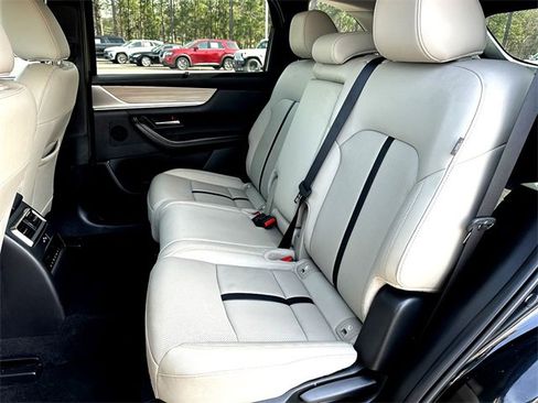 Used 2025 MAZDA CX-70 3.3 Turbo w/ Preferred Package image 19