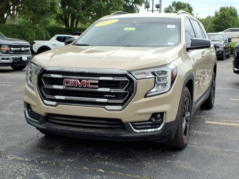 Used 2022 GMC Terrain AT4 w/ LPO, Floor Liner Package AWD/4WD image 3