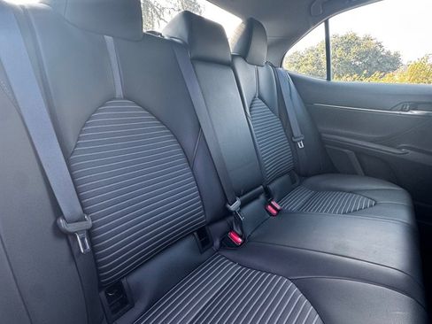 Used 2024 Toyota Camry SE image 16
