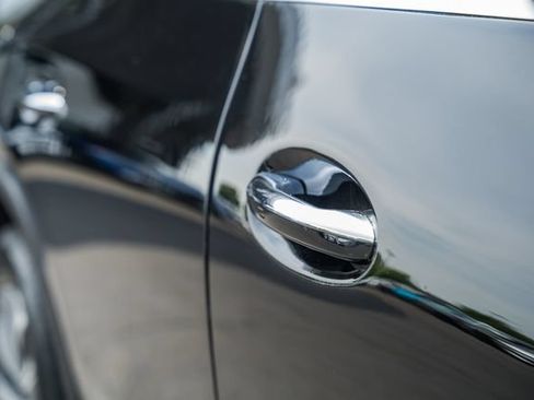 Used 2024 Mercedes-Benz GLC 300 4MATIC image 13