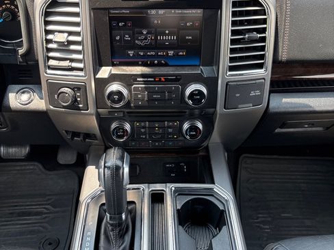 Used 2015 Ford F150 Platinum w/ Equipment Group 701A Luxury AWD/4WD image 15