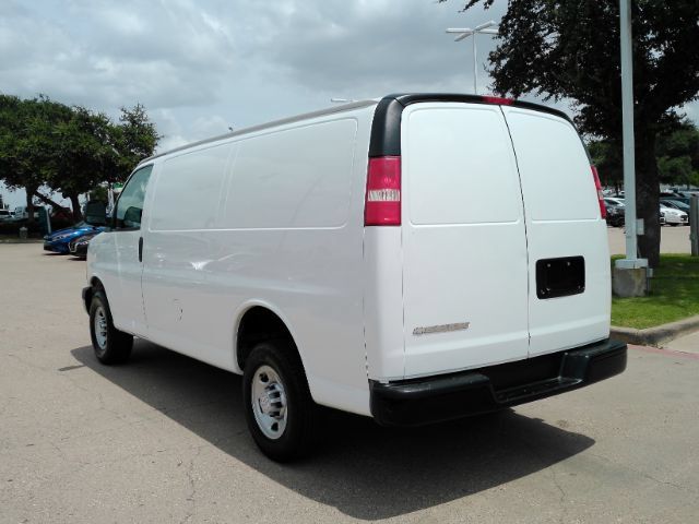 Used 2020 Chevrolet Express 2500 w/ Driver Convenience Package RWD image 13