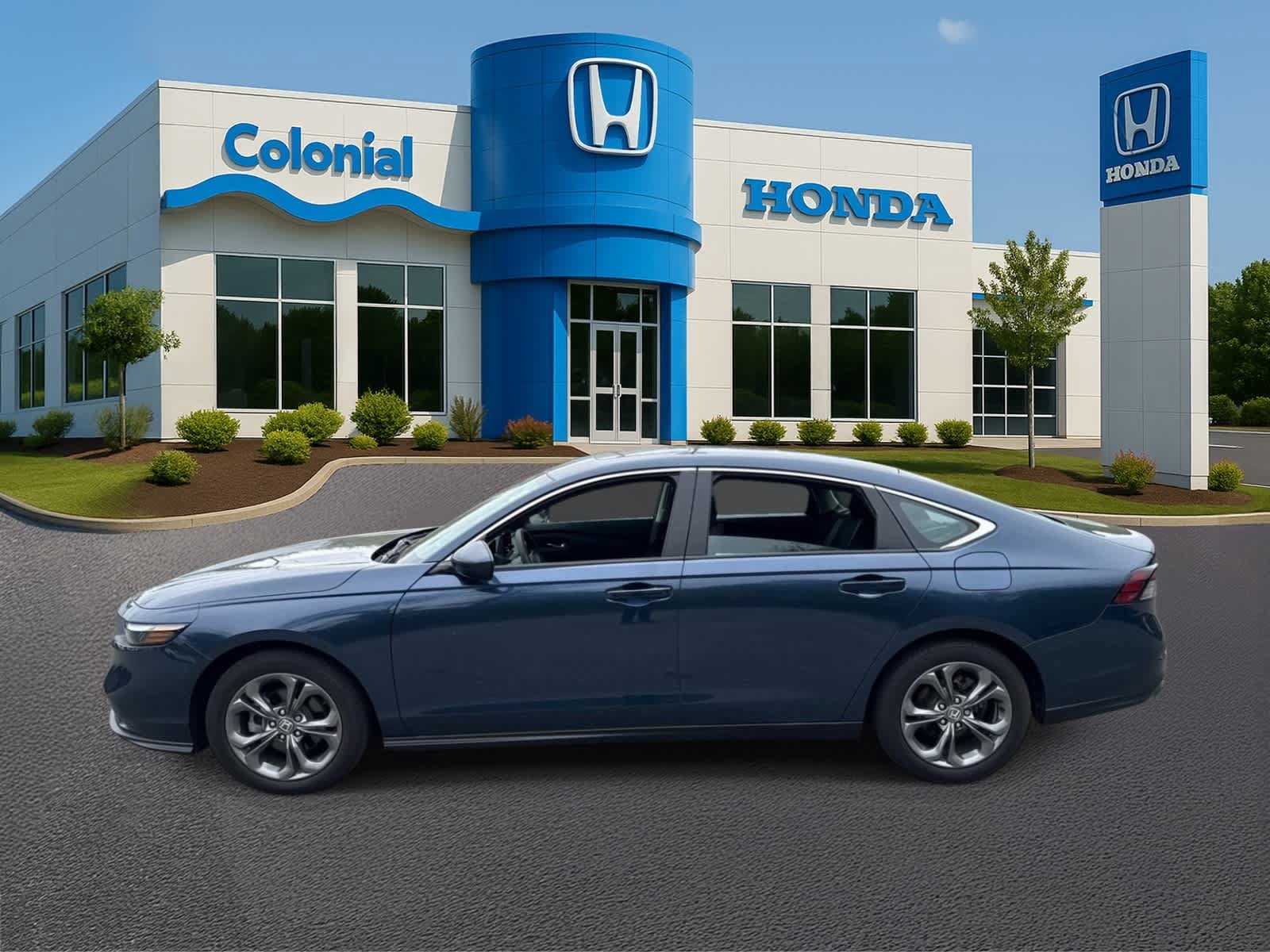 Used 2024 Honda Accord EX image 3