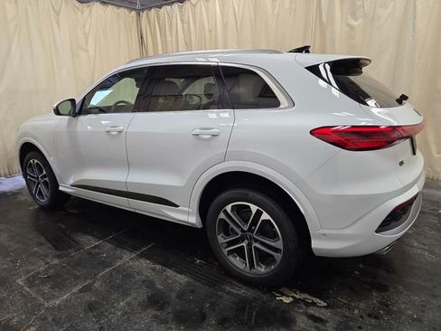 Certified 2025 Audi Q5 Premium Plus w/ Premium Plus image 12