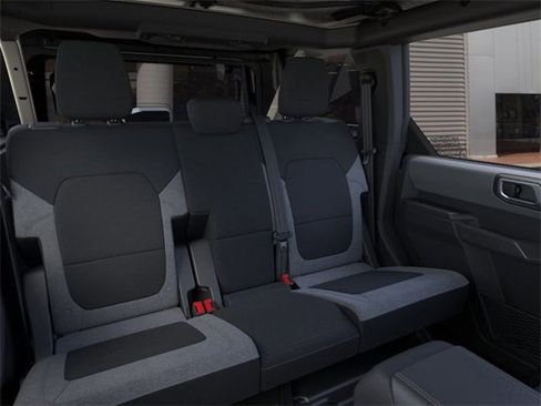 New 2025 Ford Bronco 4-Door image 11