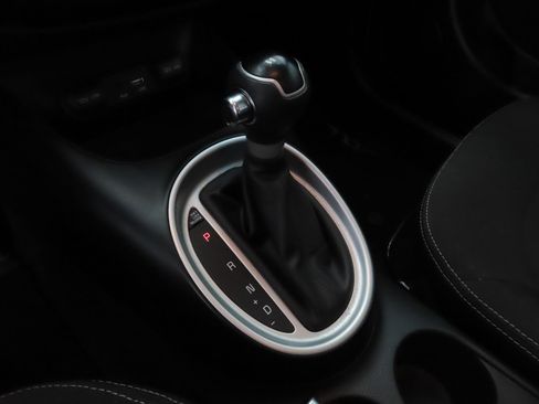 Used 2019 Kia Soul image 16