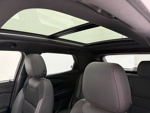 Used 2023 Chevrolet TrailBlazer RS w/ Sun and Liftgate Package image 25