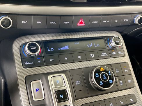 Used 2023 Hyundai Palisade SEL w/ Premium Package AWD/4WD image 16