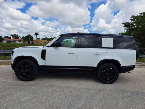 Used 2025 Land Rover Defender 130 V8 image 8